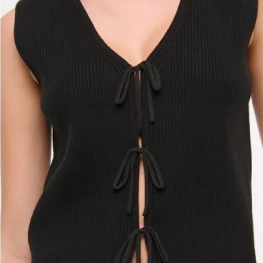 Abercrombie Black Sleeveless Tie-Front Sweater Sleeveless